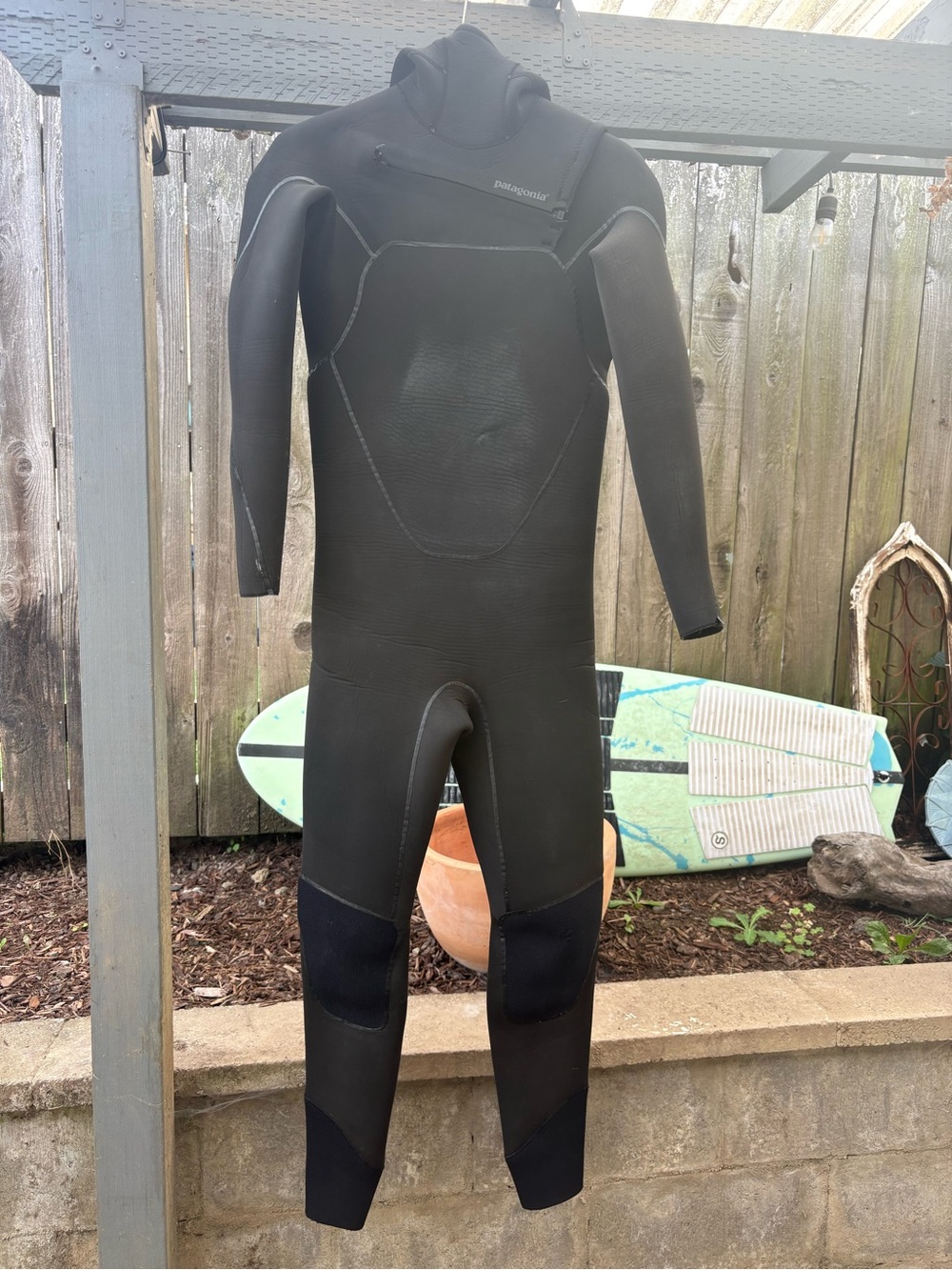 Patagonia Men’s R3 Hooded Front-Zip Wetsuit
